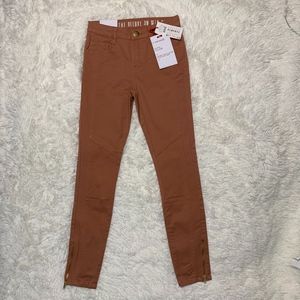 NWT Deluxe Mid Rise Light Rust Jeans